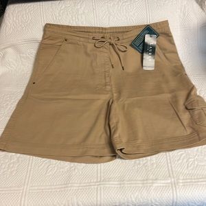Lauren Ralph Lauren  khaki  shorts.  Size 12 , 100% cotton .